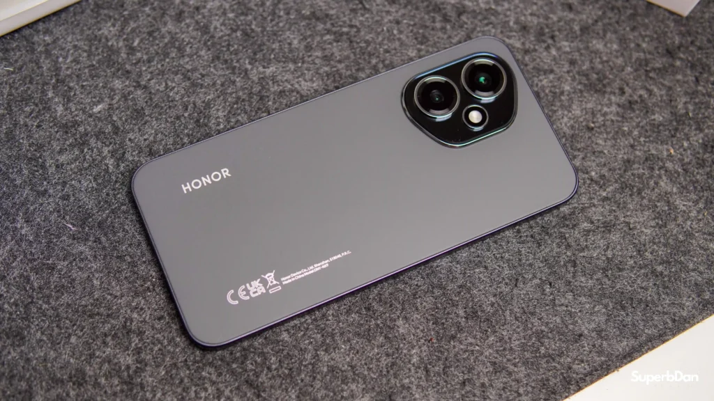 HONOR 400 5G First Impressions 32 HONOR 400 5G Back Design (1)
