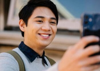 Smart bounces back in Q4 with higher ARPU and 5G growth