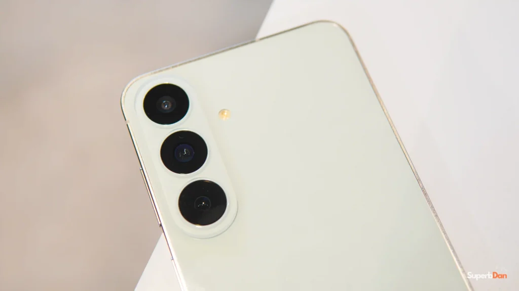 Samsung Galaxy S26 FE Camera